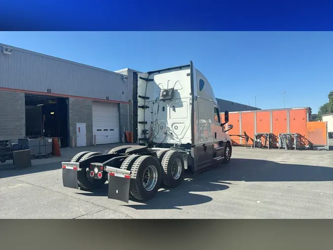2023 Freightliner Cascadia 1268d80dd3f969c3efcf2306f91cabba6dc