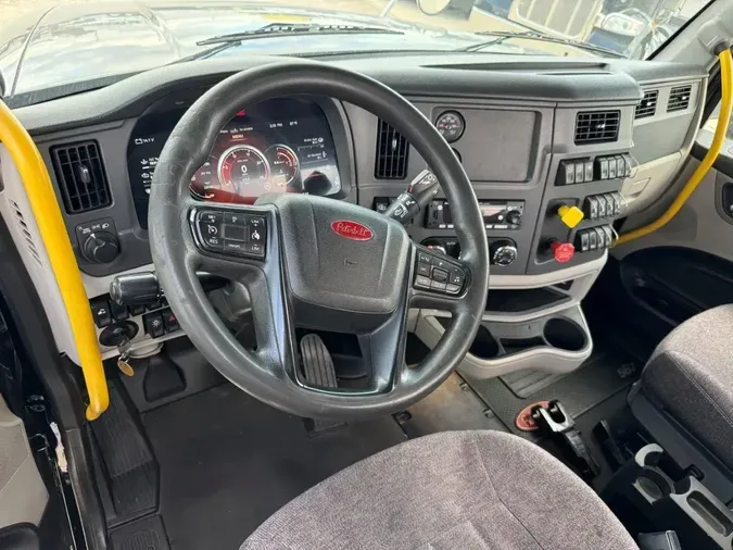 2023 Peterbilt 5678d88184f81196c5e58470caff04dd119