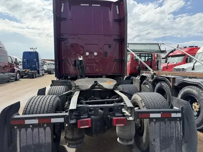 2020 INTERNATIONAL LT