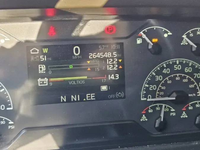 2024 VOLVO VNL64T760