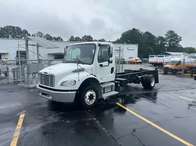 2020 FREIGHTLINER M2 106