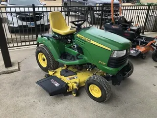 2010 JOHN DEERE X744