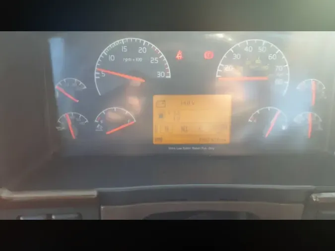 2014 VOLVO VNM42TRACTOR8d8be518affc82af05c4df25426a68e4