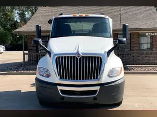 2021 INT LT625 6x4