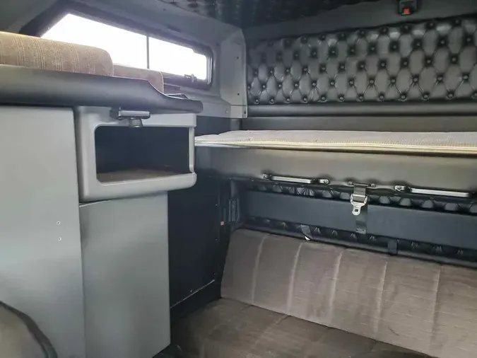 2019 KENWORTH W900