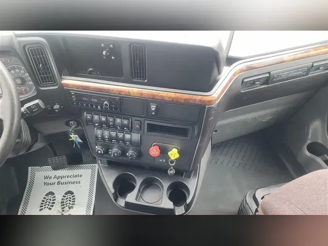 2022 INTERNATIONAL LT