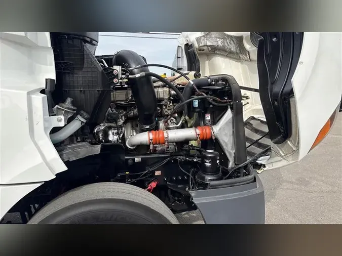 2023 FREIGHTLINER CA126