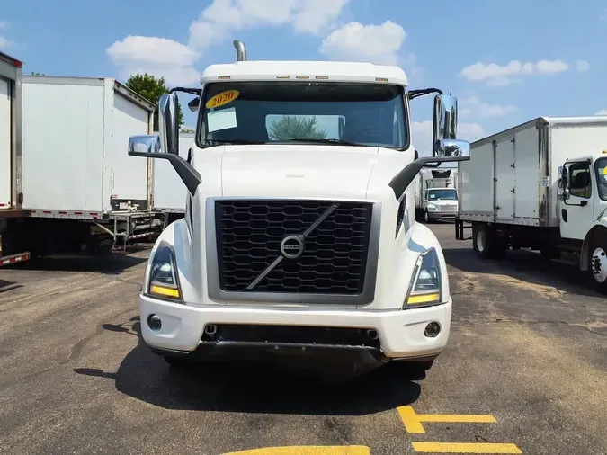 2020 VOLVO VNR42T 300