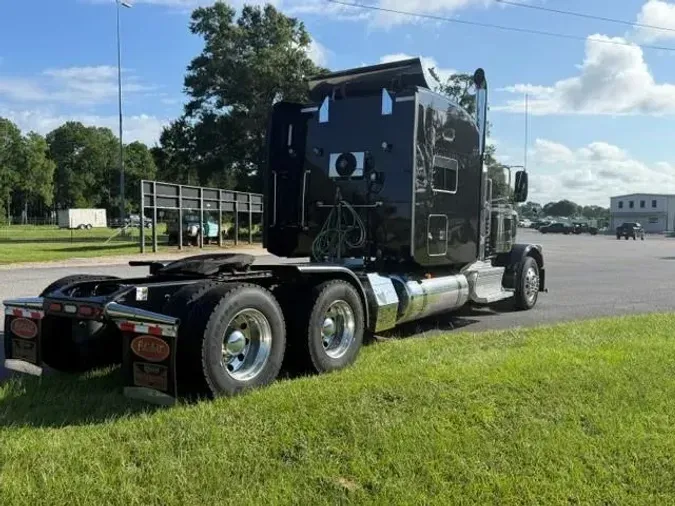 2023 Peterbilt 3898d8fed063e9ca4dfbcfb9d95bcced687