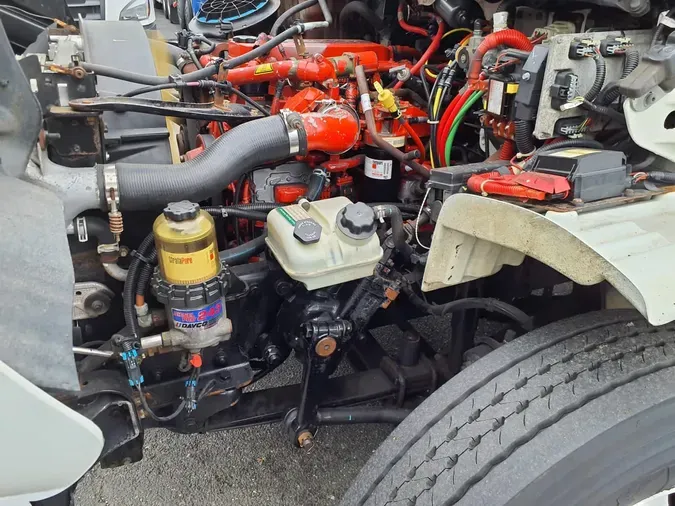 2017 FREIGHTLINER M2 106