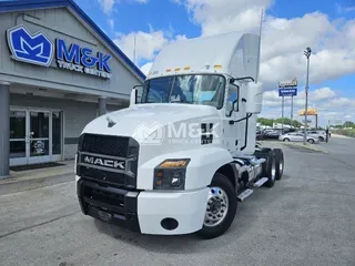 2020 MACK AN64T