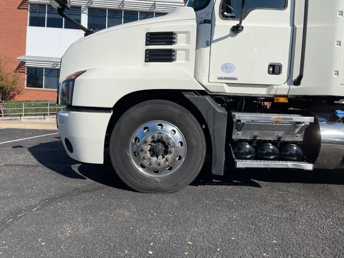 2019 MACK AN64T70