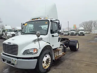 2022 FREIGHTLINER/MERCEDES M2 106