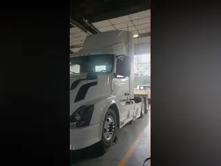 2015 Volvo VNL64TRACTOR
