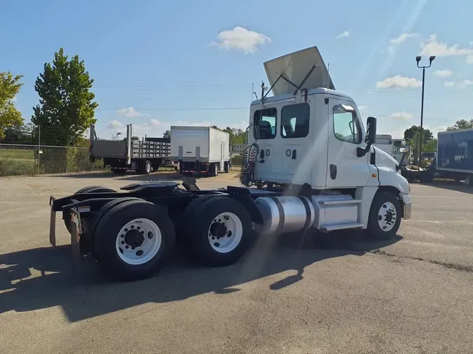 2019 FREIGHTLINER CASCADIA 125