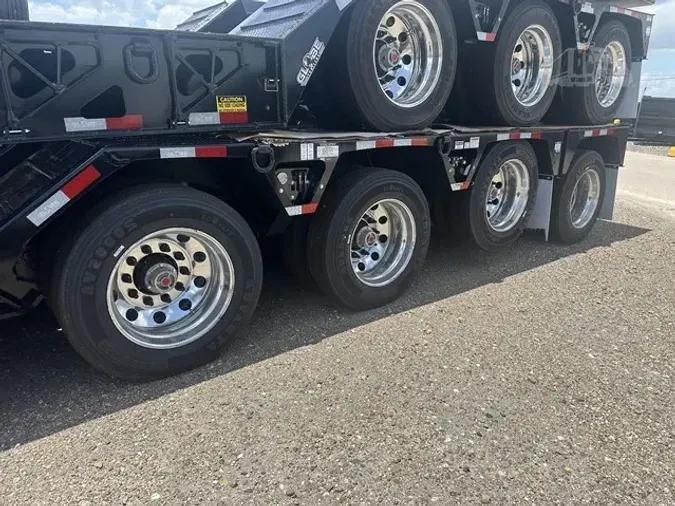2026 GLOBE 55 TON WITH HYDRAULIC FLIP AXLE