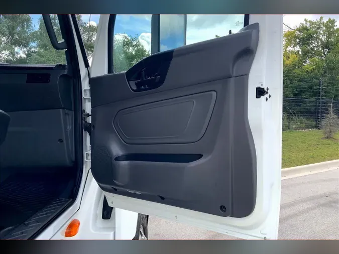 2019 INT LT625 6x4