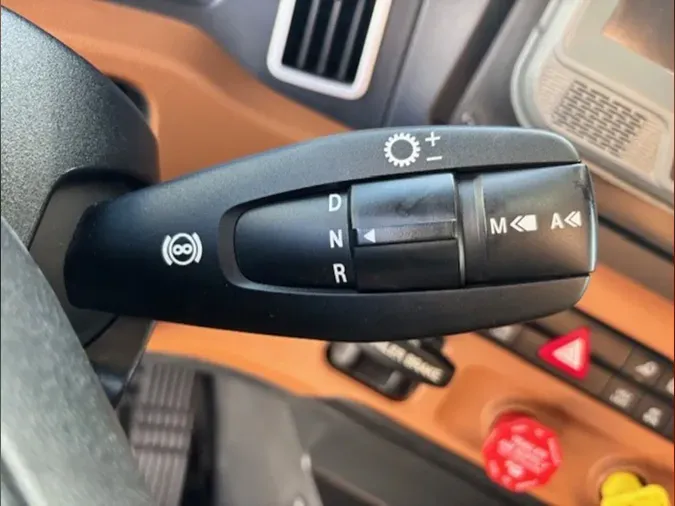 2023 Freightliner Cascadia 126