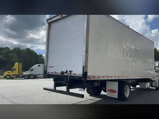 2019 Freightliner Business Class M2 106