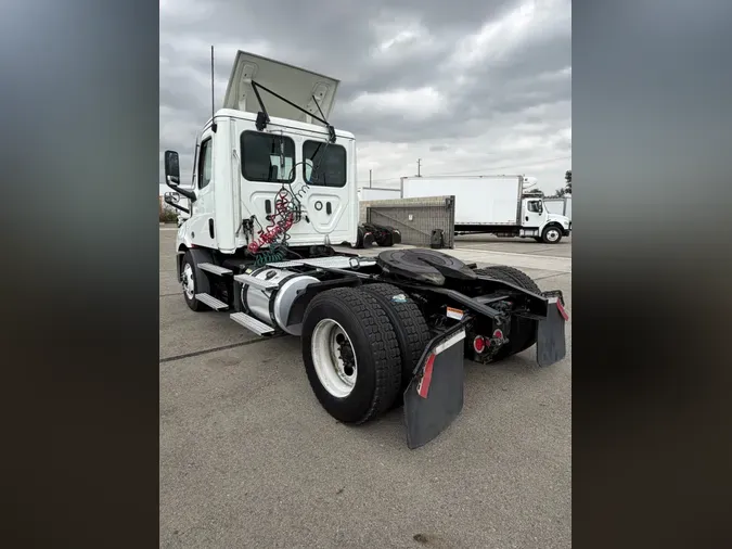 2020 FREIGHTLINER/MERCEDES NEW CASCADIA 116