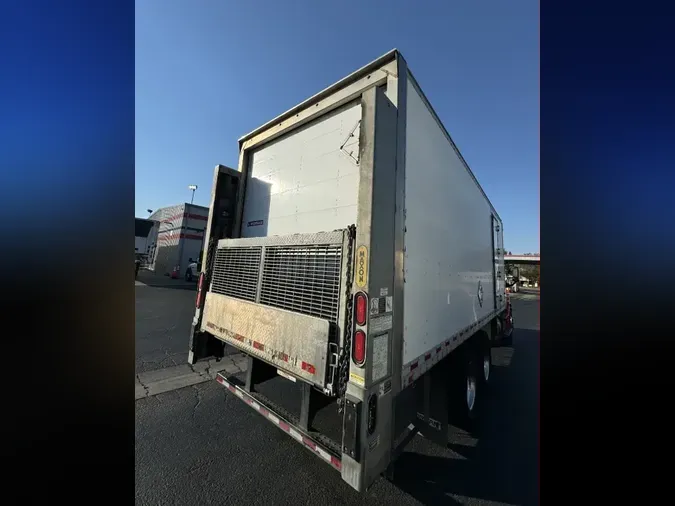 2018 FREIGHTLINER/MERCEDES CASCADIA 113