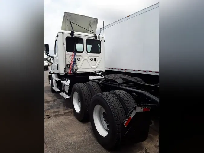 2020 FREIGHTLINER NEW CASCADIA PX12664