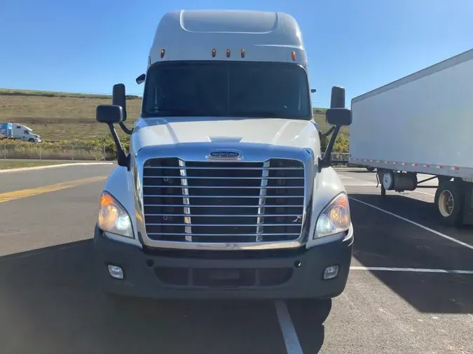 2020 FREIGHTLINER/MERCEDES CASCADIA 125