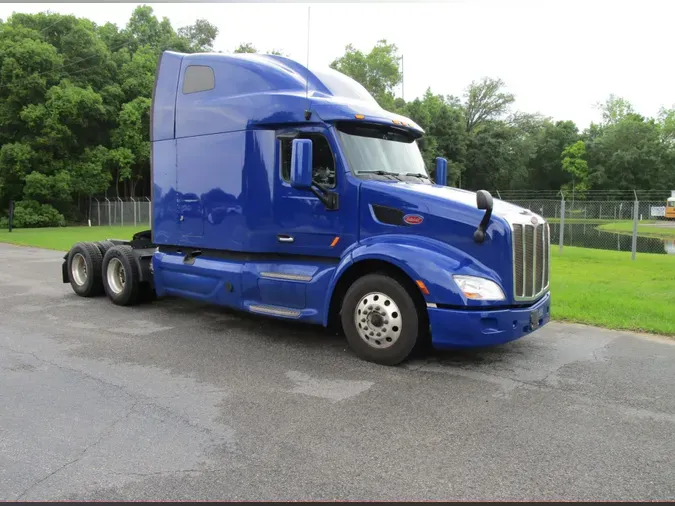 2022 Peterbilt 579