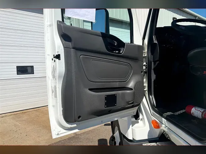 2019 INT LT625 6x4