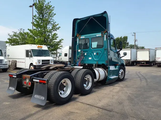 2019 FREIGHTLINER NEW CASCADIA PX12664