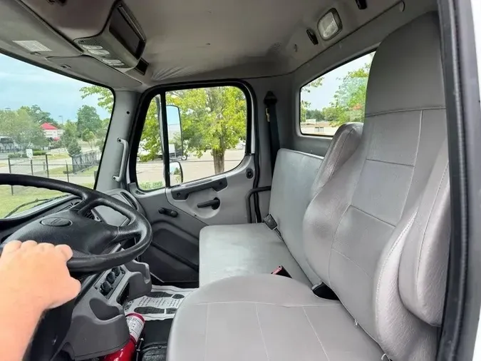 2020 Freightliner Business Class M2 112