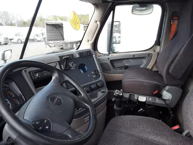 2017 FREIGHTLINER/MERCEDES CASCADIA 125