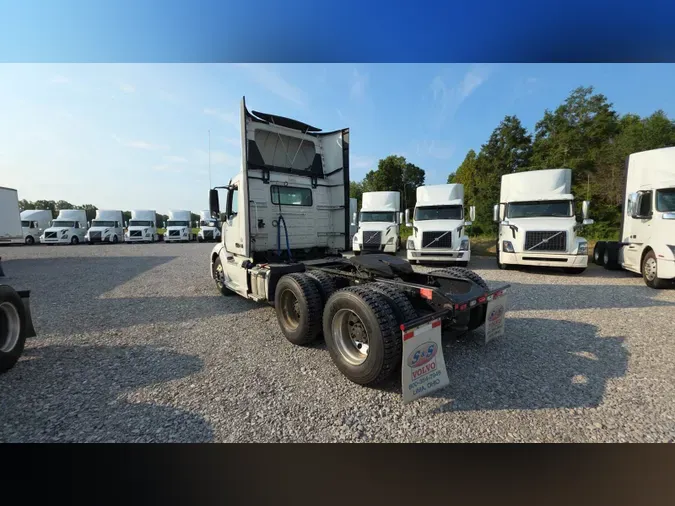 2019 Volvo VNL300