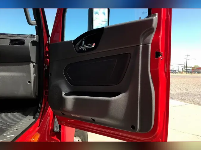 2023 INT LT625 6X48dc856b05b2ca58f78ab061399f1c2a4