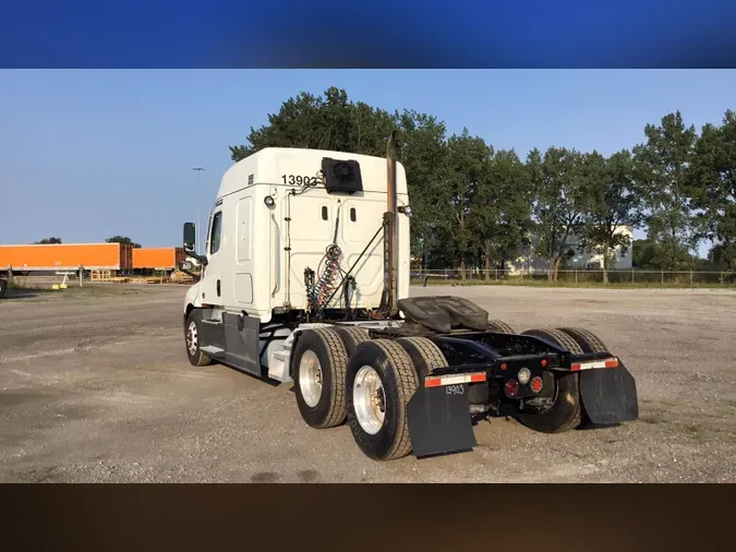2022 Freightliner Cascadia 1268dcba4650bd0942c81c4f5939b6ea849