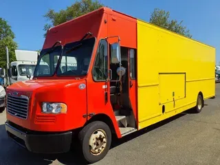 2017 FRTLR CUSTOM CHASSIS CORP MT-55 WALK-IN