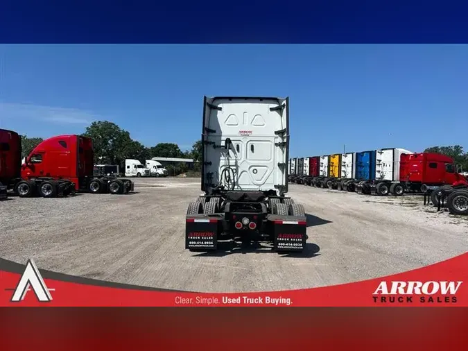2020 FREIGHTLINER CA126