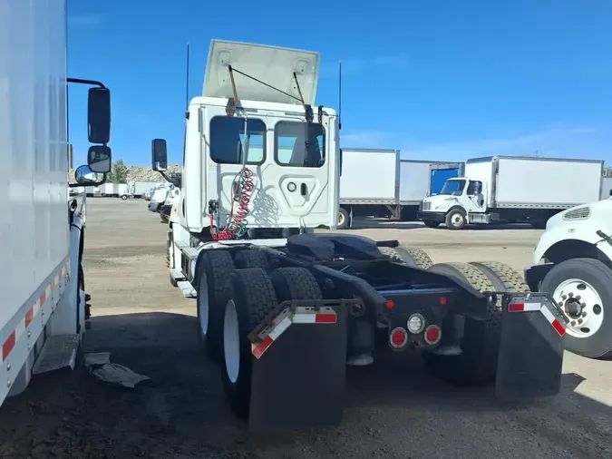 2018 FREIGHTLINER/MERCEDES CASCADIA 125