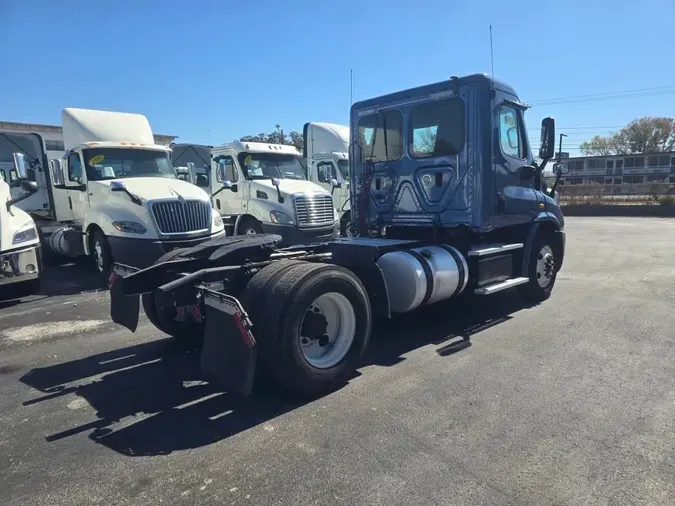 2018 FREIGHTLINER/MERCEDES CASCADIA 113