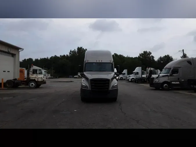 2022 Freightliner Cascadia 1268dd69f4f2a57170804a4be4515c39022