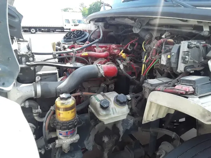 2018 FREIGHTLINER M2 106