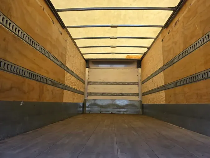 2019 ISUZU NQR