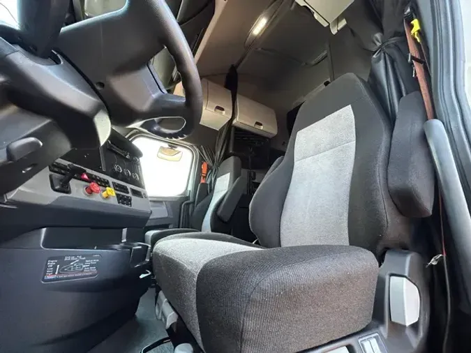 2021 FREIGHTLINER CA126