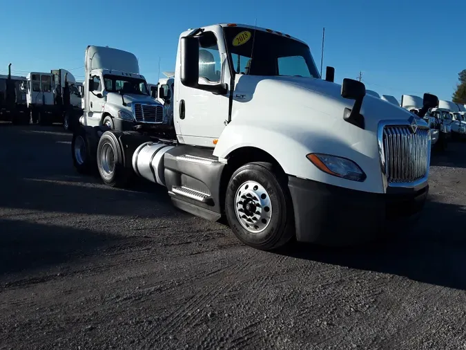 2018 NAVISTAR INTERNATIONAL LT625 DAYCAB T/A