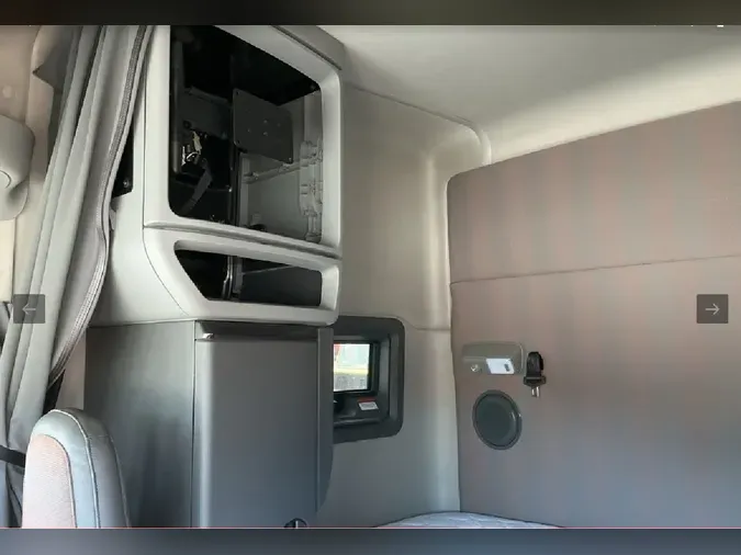 2025 VOLVO VNL64T7408ddcdf56b8778058659b5610df84ac4d