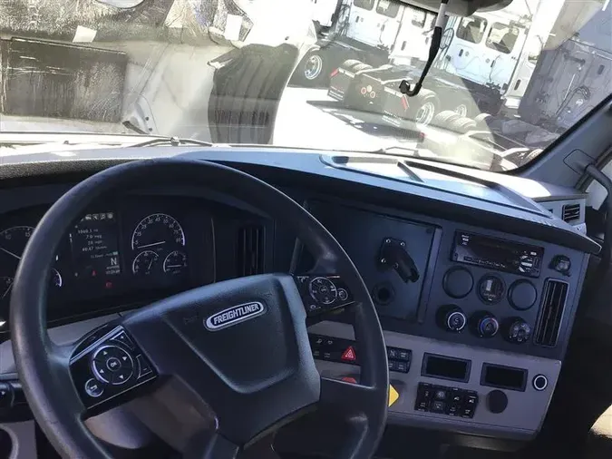 2021 FREIGHTLINER CA126