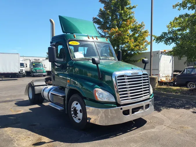 2016 FREIGHTLINER/MERCEDES CASCADIA 125