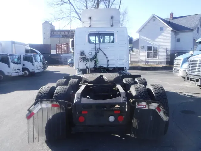 2019 VOLVO VNL