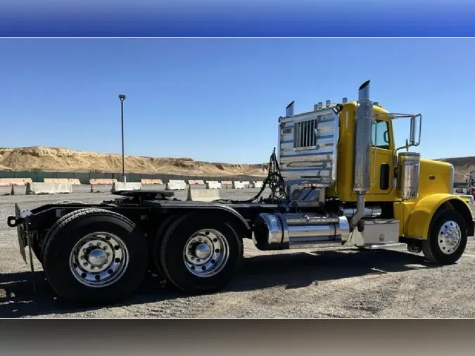 2009 PETERBILT 388