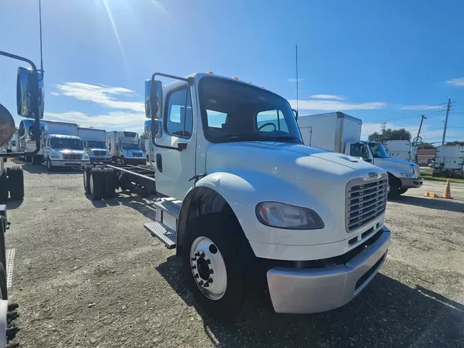 2020 FREIGHTLINER M2 106